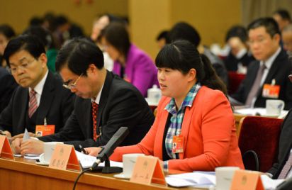 代表委員關(guān)注農(nóng)村留守兒童