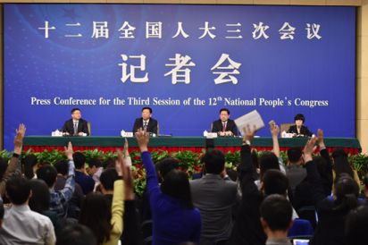 人社部長(zhǎng)尹蔚民答記者問