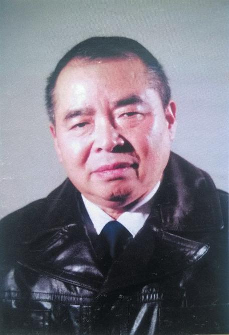 安柏年：蔚藍的守護