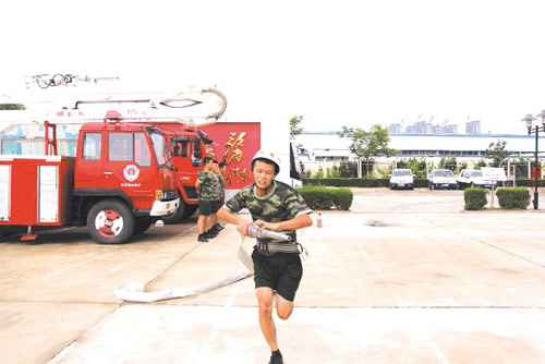 建軍節(jié)，消防戰(zhàn)士這樣過