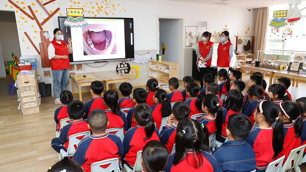 秦樓街道社區衛生服務中心：弘揚“五四精神” 志愿服務進校園