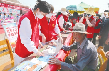 科普進(jìn)農(nóng)村 聯(lián)手送健康